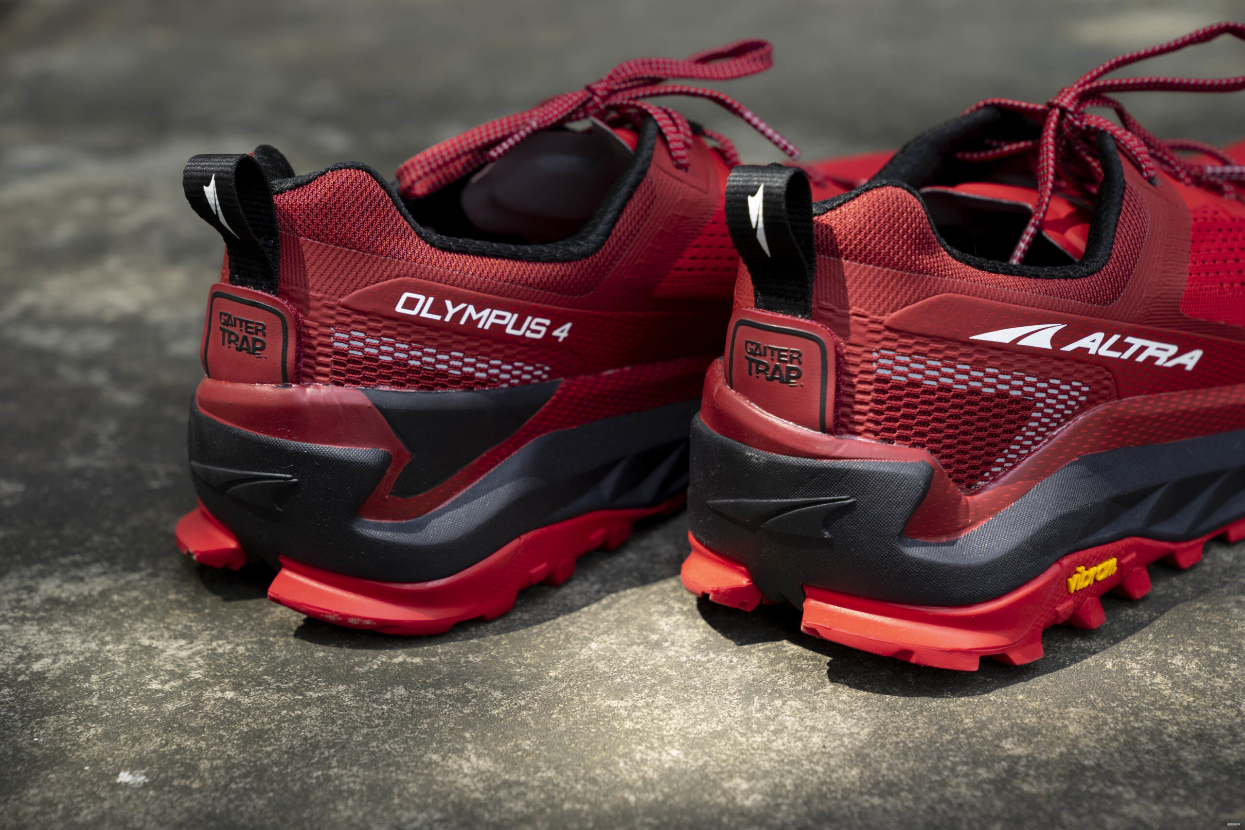 到第四代的Olympus，终于迎来了全新的革命