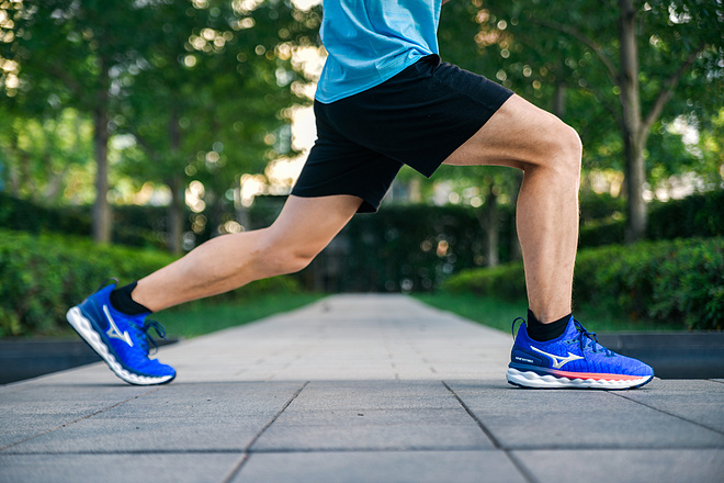 新鞋横评 | 各擅胜场！MIZUNO美津浓 新品大V鞋三兄弟