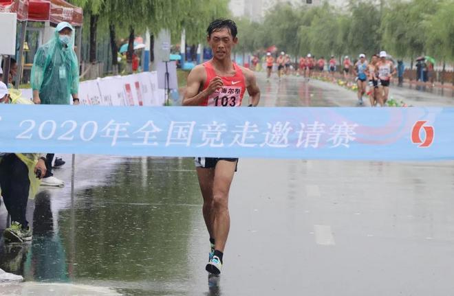 多场万人马拉松宣布将举办 波马爆炸案凶手死刑被撤销 | 跑圈十件事