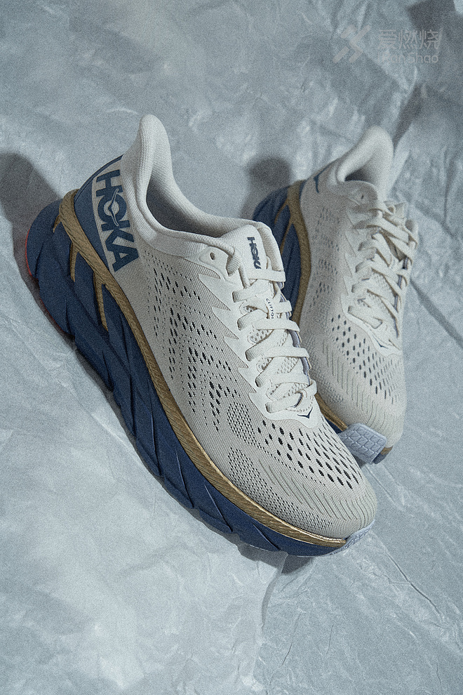 跑鞋 | 能跑+够潮= HOKA ONE ONE CLIFTON 7