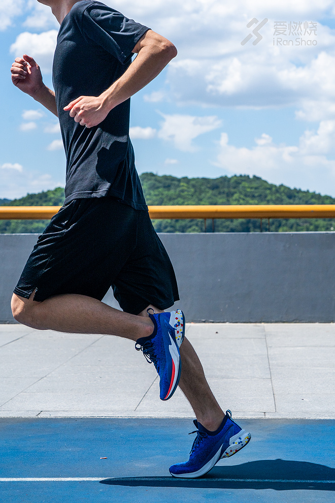 测评｜穿着騛速飞一会