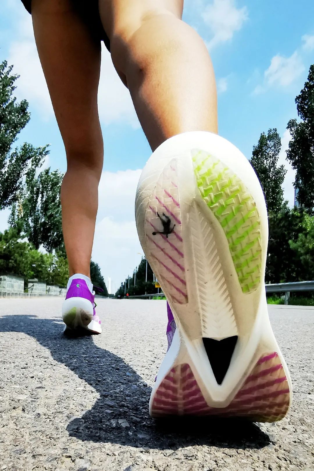 乔丹“巭”：飞影PB碳板跑鞋全网首测