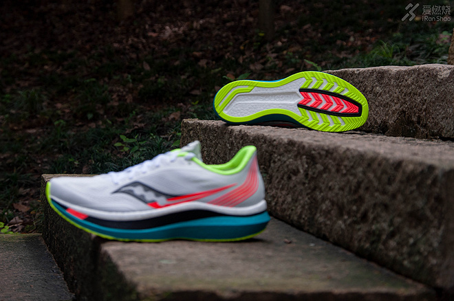 跑鞋｜负责到底 Saucony Endorphin Pro & Endorphin Speed