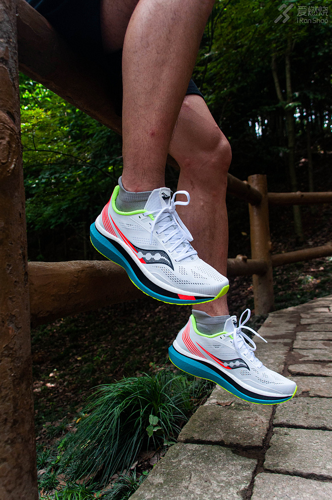 跑鞋｜负责到底 Saucony Endorphin Pro & Endorphin Speed