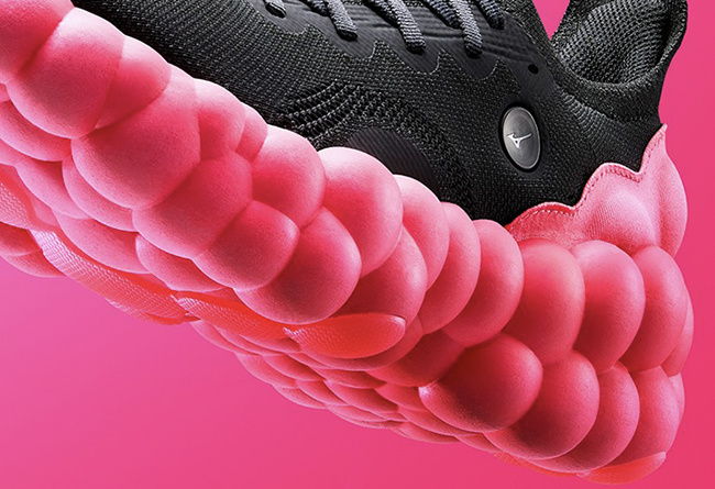 如果跑鞋把广告直接打在你的脚上