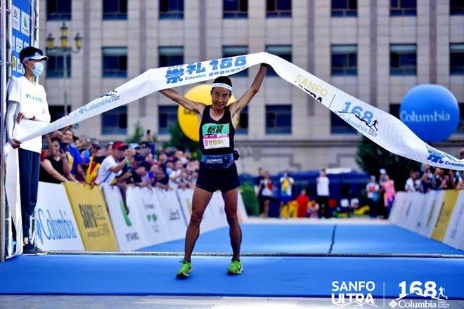 切普特盖打破5000米世界纪录 崇礼168越野赛顺利开跑 | 跑圈十件事