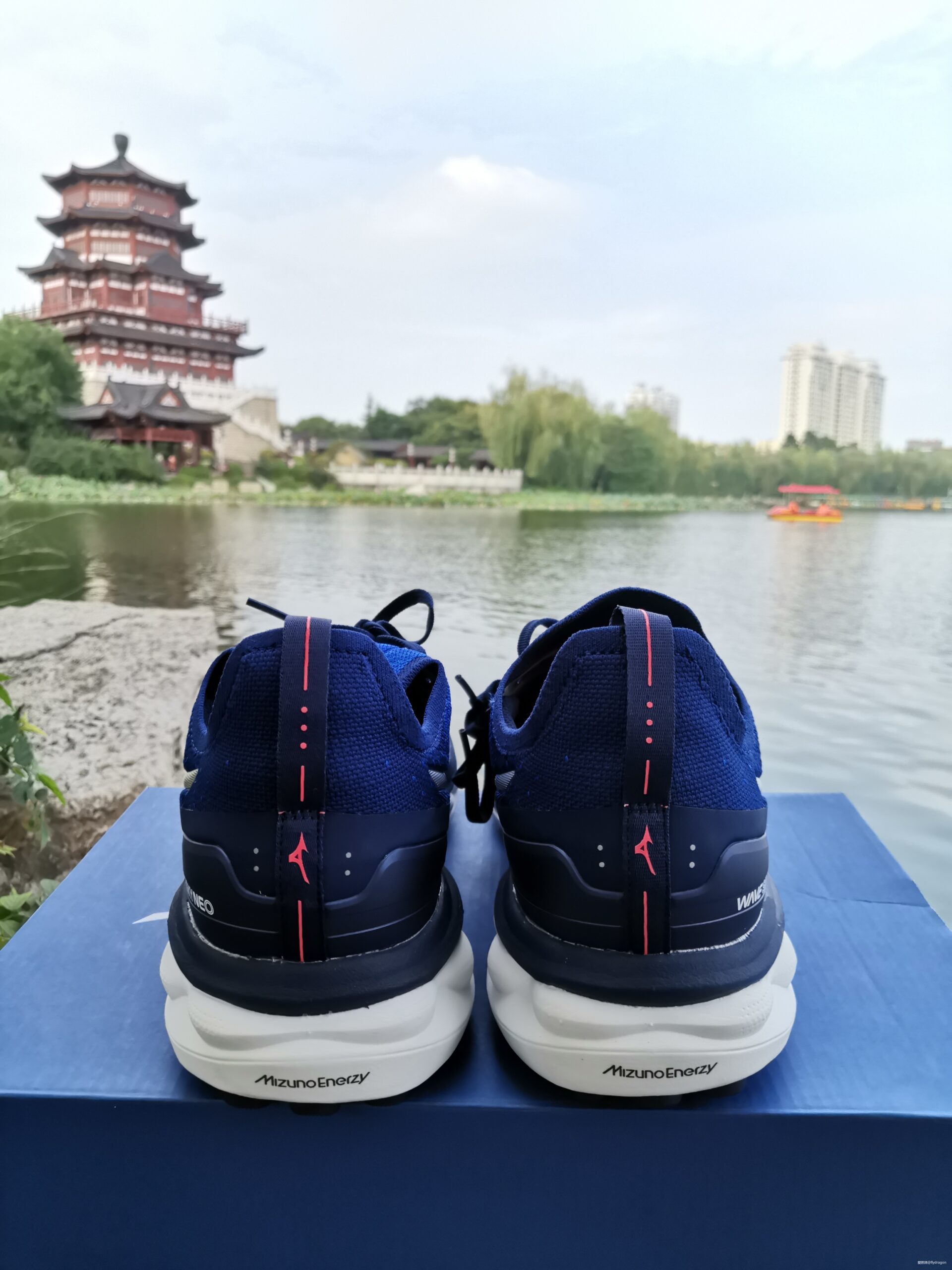 Mizuno美津浓舒适包裹慢跑鞋WAVE SKY NEO众测报告