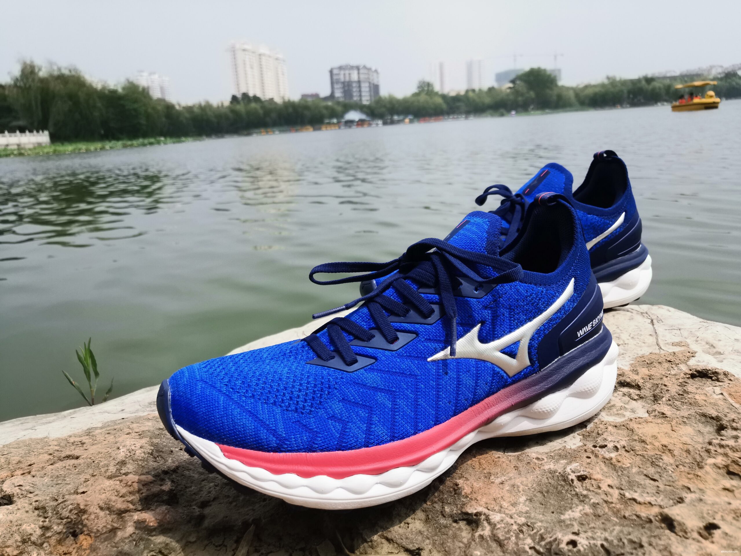 Mizuno美津浓舒适包裹慢跑鞋WAVE SKY NEO众测报告