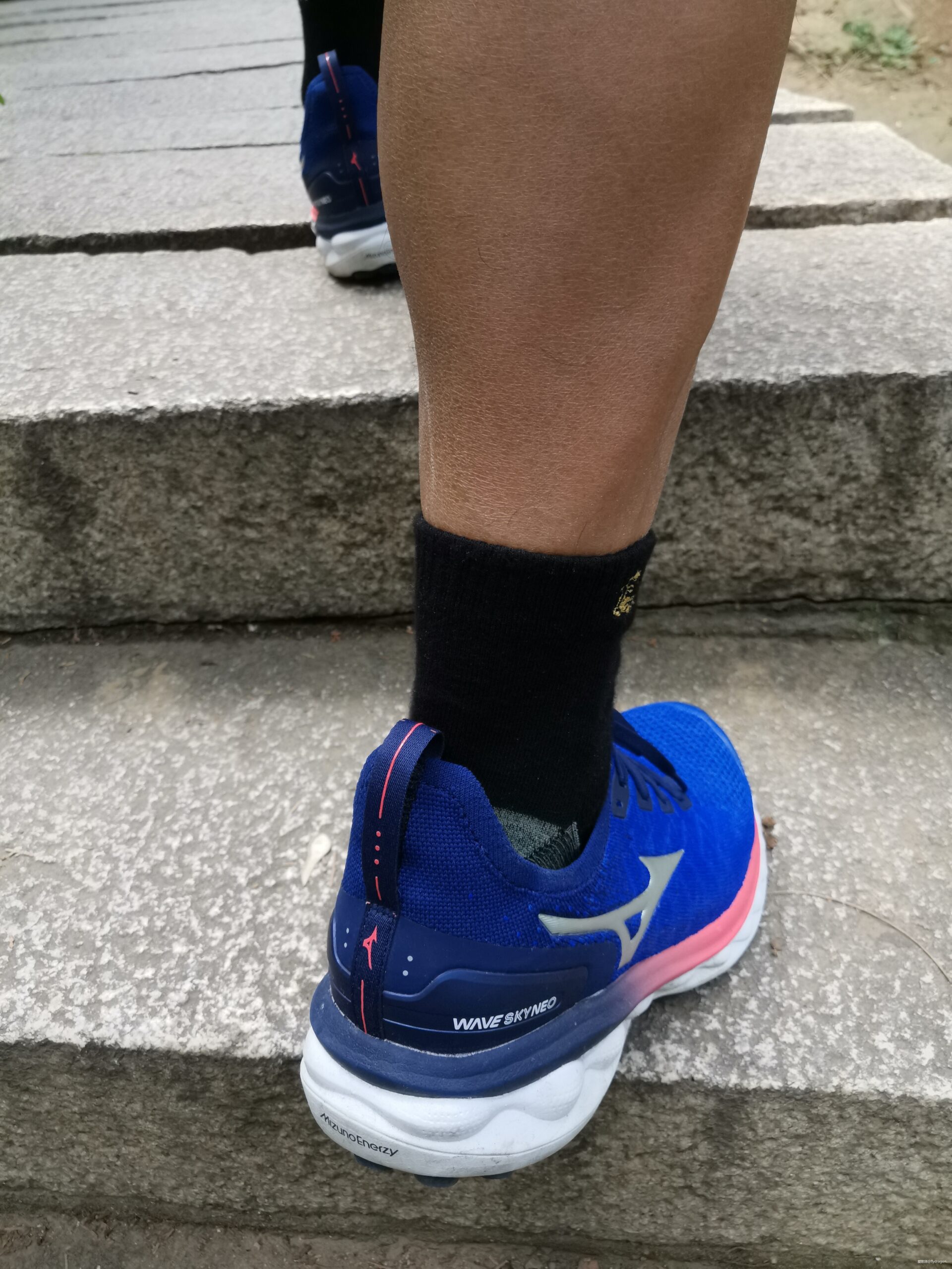 Mizuno美津浓舒适包裹慢跑鞋WAVE SKY NEO众测报告