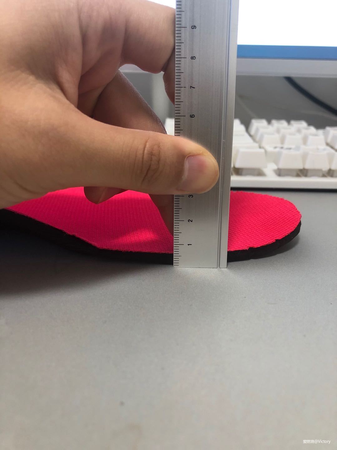 一双让我上脚一跑起来就联想到日系豪华车的慢跑鞋----美津浓WAVE SKY NEO测评