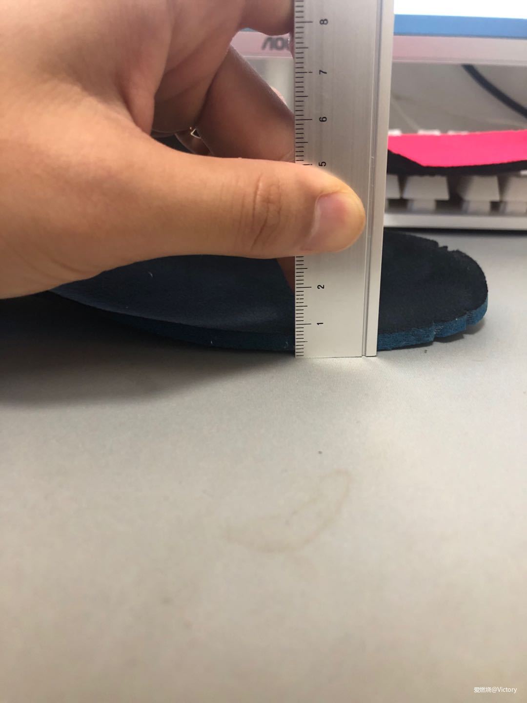 一双让我上脚一跑起来就联想到日系豪华车的慢跑鞋----美津浓WAVE SKY NEO测评