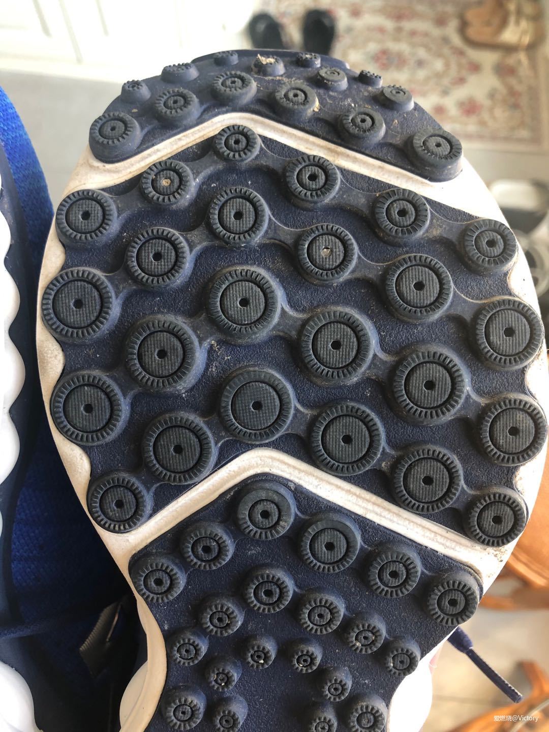 一双让我上脚一跑起来就联想到日系豪华车的慢跑鞋----美津浓WAVE SKY NEO测评