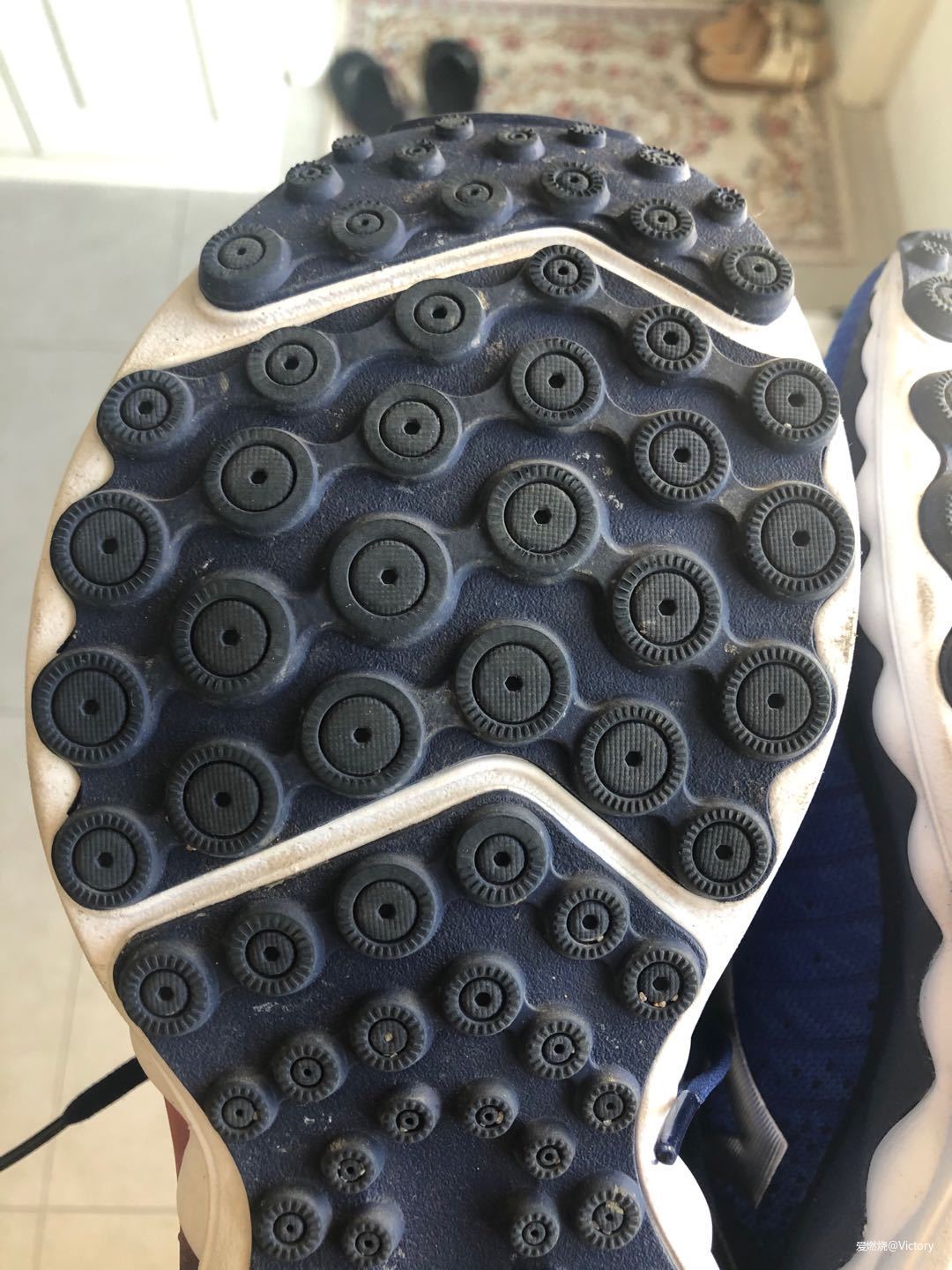 一双让我上脚一跑起来就联想到日系豪华车的慢跑鞋----美津浓WAVE SKY NEO测评