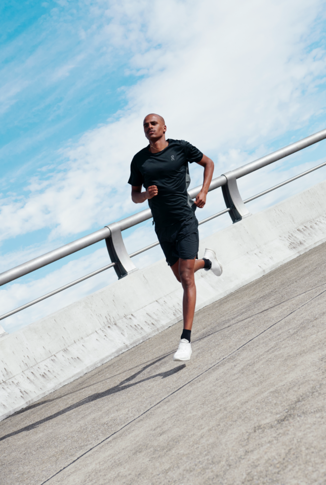 全国田径锦标赛圆满收官 兰州新区半马四人替跑受处罚 | 跑圈十件事