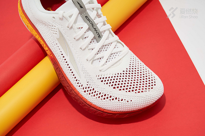开箱｜ ALTRA ESCALANTE RACER 焕新色彩