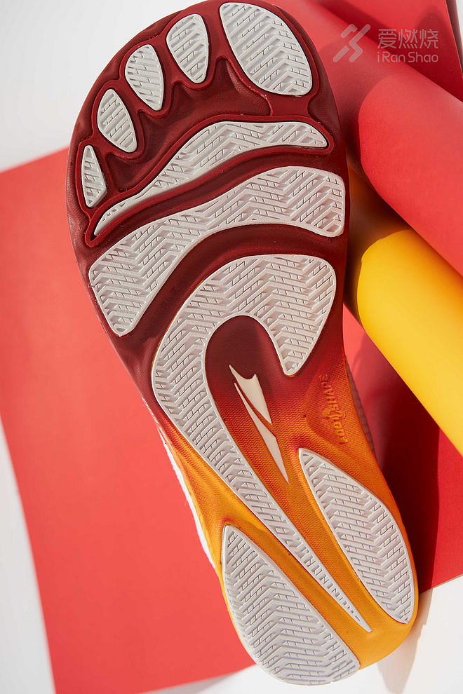 开箱｜ ALTRA ESCALANTE RACER 焕新色彩