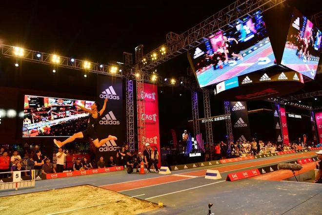 男女1小时跑世界纪录均告破 纯女子半马世界纪录告破 | 跑圈十件事