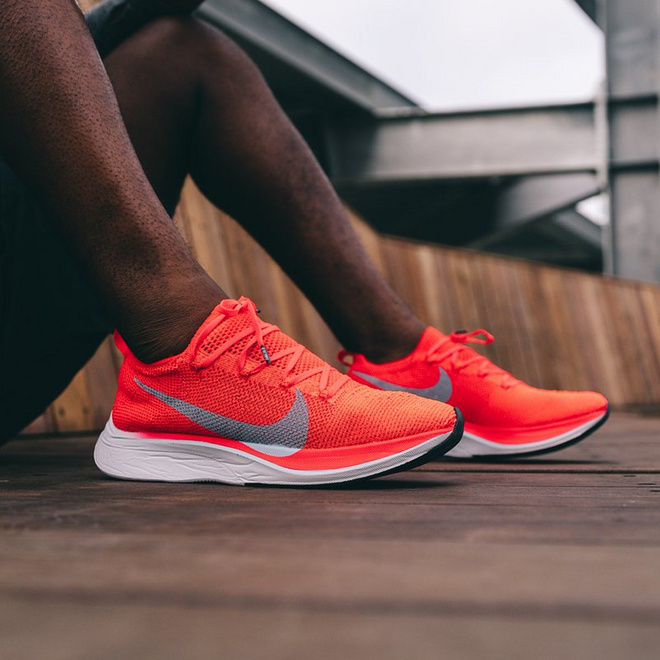 跑鞋鞋面是怎样炼成的