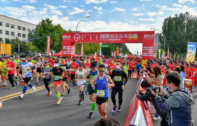 全国田径锦标赛圆满收官 兰州新区半马四人替跑受处罚 | 跑圈十件事