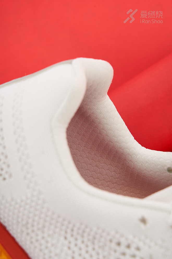 开箱｜ ALTRA ESCALANTE RACER 焕新色彩