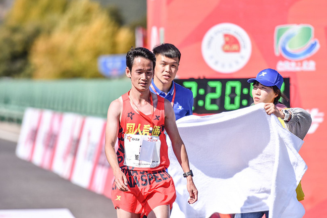 多伦马拉松赛 国人竞速的一次大考