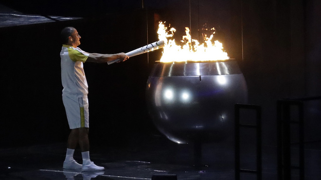 42.195 总有人和你一样命苦