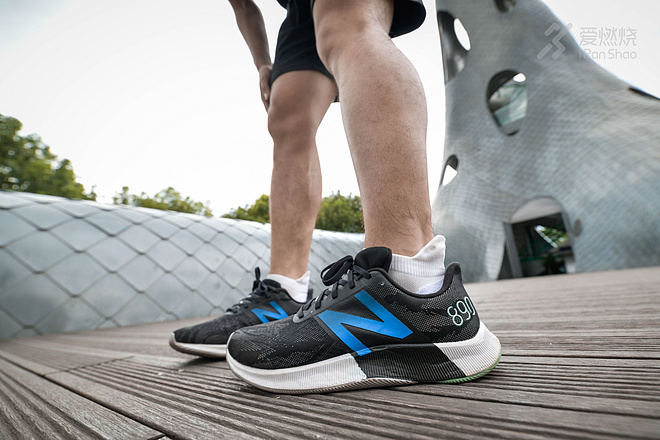跑鞋｜冷硬作派 New Balance 890V8
