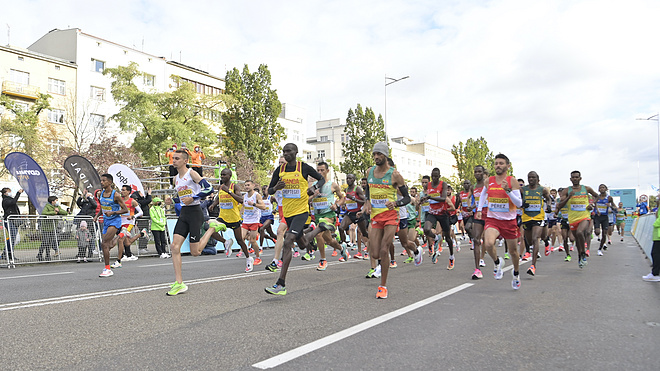 半马世锦赛 | 65分16秒！女子半马世界纪录再度被刷新！