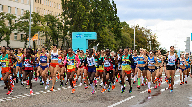 半马世锦赛 | 65分16秒！女子半马世界纪录再度被刷新！