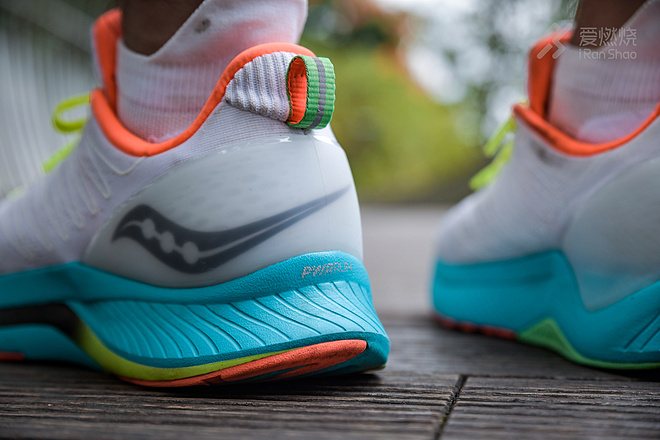 跑鞋｜慢跑伴侣 Saucony Endorphin Shift