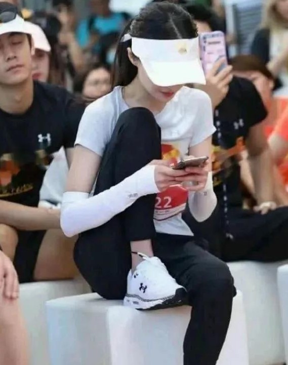 这届跑者在闲鱼卖点啥？