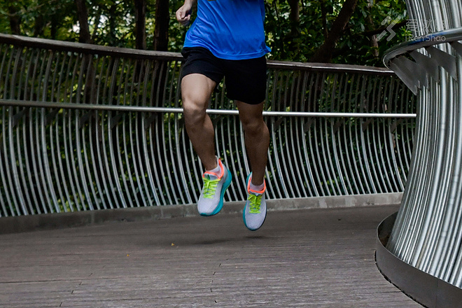 跑鞋｜慢跑伴侣 Saucony Endorphin Shift