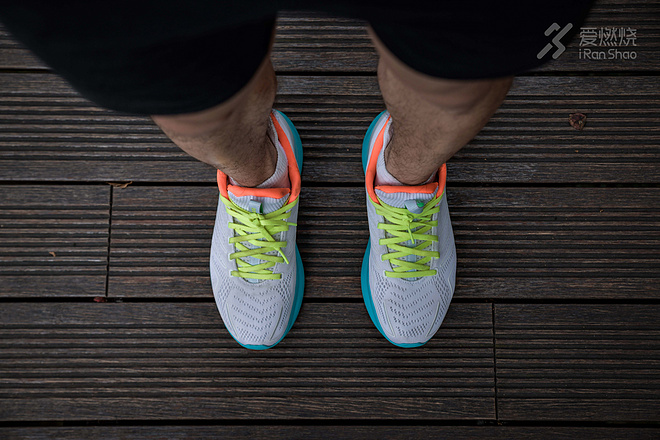 跑鞋｜慢跑伴侣 Saucony Endorphin Shift