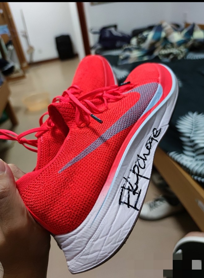 这届跑者在闲鱼卖点啥？