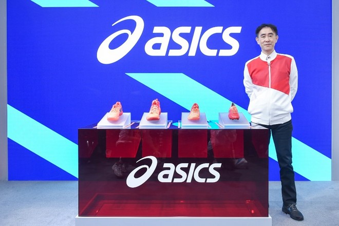 ASICS亚瑟士首秀第三届进博会 携手全新代言人为中国体育事业增益赋能