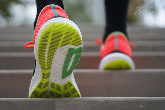 索康尼 Triumph 18  头等舱到底是什么感觉？