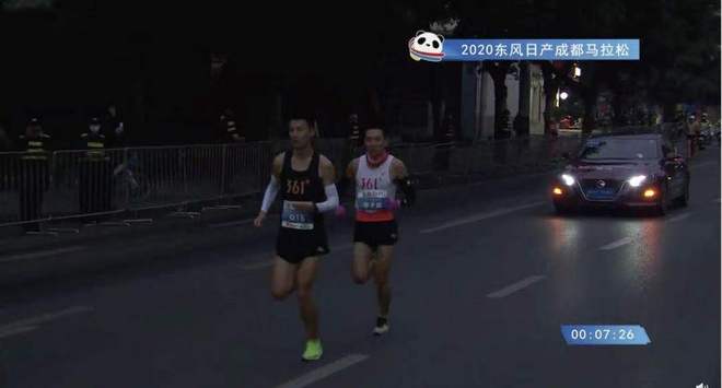 龙蟠虎踞战金陵，子成蓉城勇夺冠