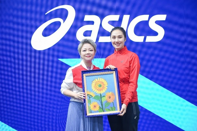 ASICS亚瑟士首秀第三届进博会 携手全新代言人为中国体育事业增益赋能