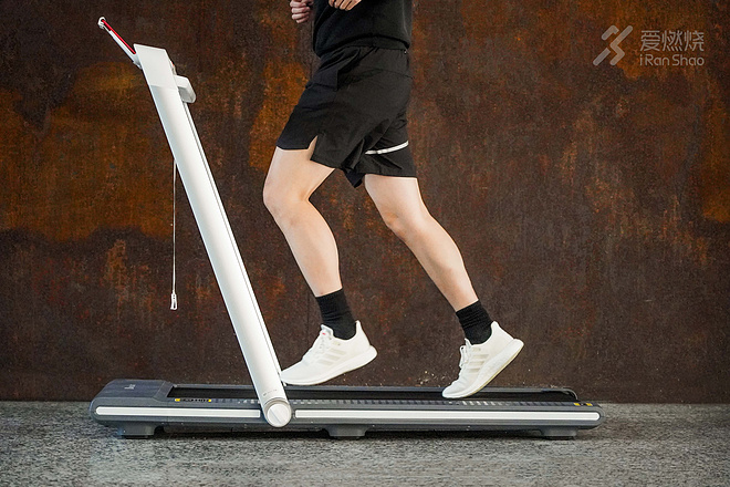 实不相瞒，我的教练是一台跑步机