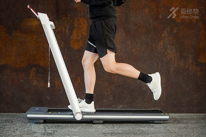 实不相瞒，我的教练是一台跑步机
