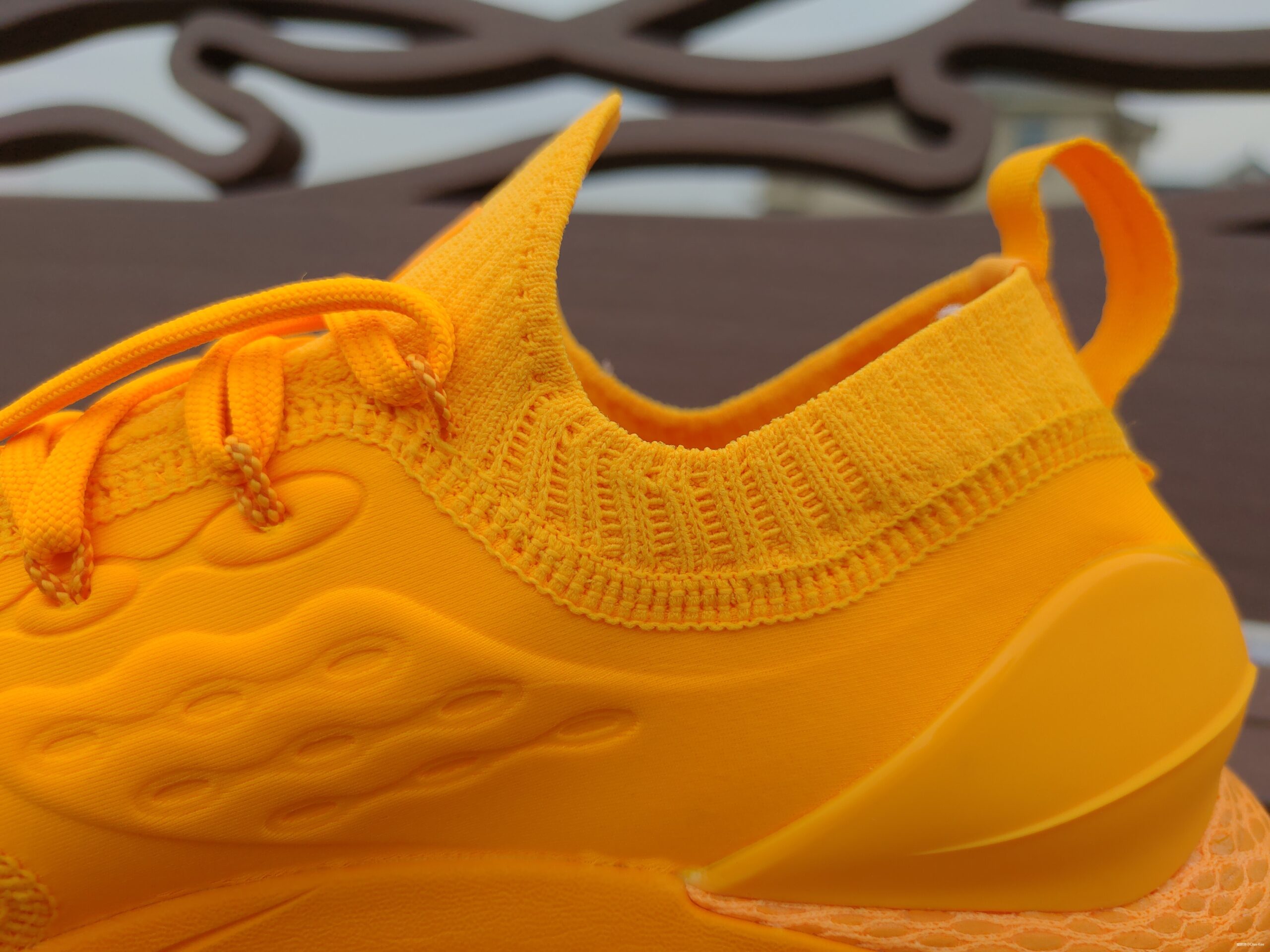 王者归来，熟悉的回弹感，长距离LSD利器——UA HOVR Phantom 2评测