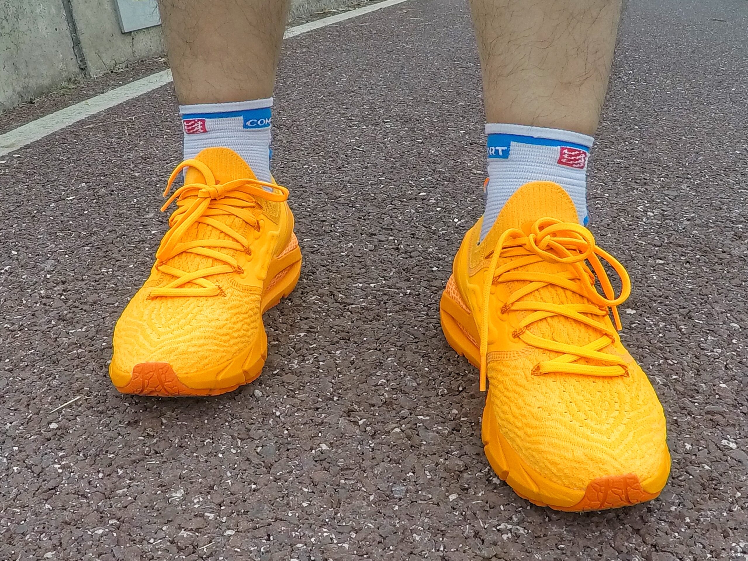 王者归来，熟悉的回弹感，长距离LSD利器——UA HOVR Phantom 2评测