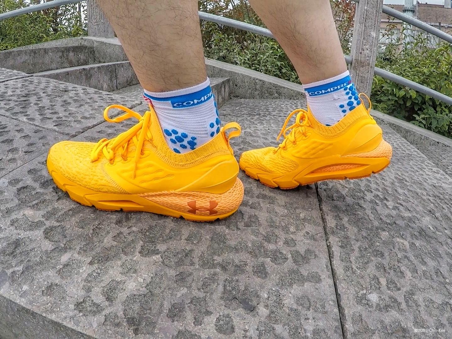 王者归来，熟悉的回弹感，长距离LSD利器——UA HOVR Phantom 2评测