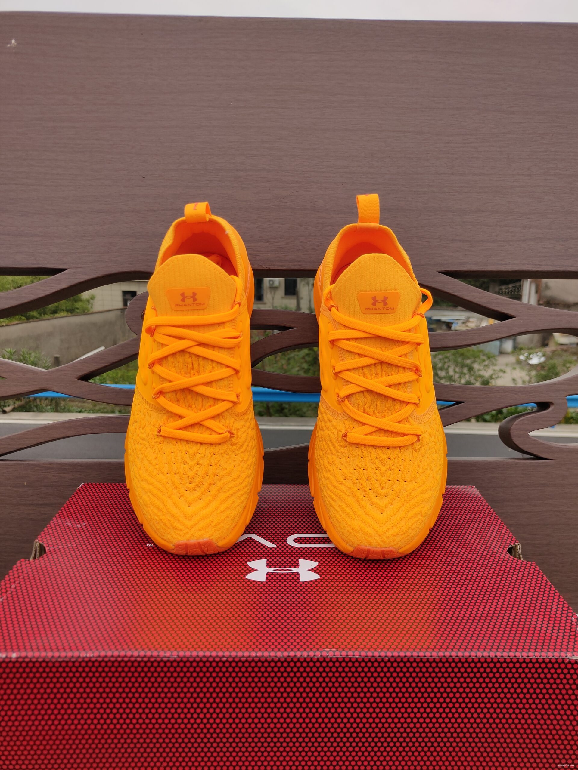 王者归来，熟悉的回弹感，长距离LSD利器——UA HOVR Phantom 2评测