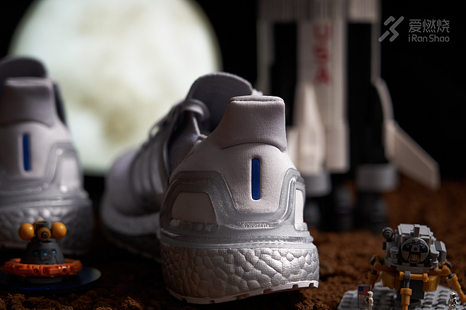 New Look | 2020最后的浪漫，ULTRABOOST 20“阿尔忒弥斯”限定款