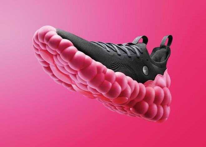 回首一年 看看我们脚上的跑鞋