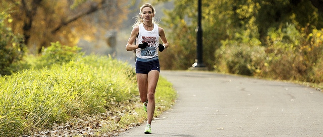 如何透过训练数据评估训练情况？