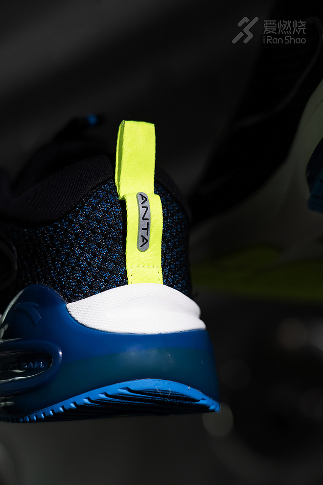 安踏创1.0 一双真正为跑者而生的跑鞋