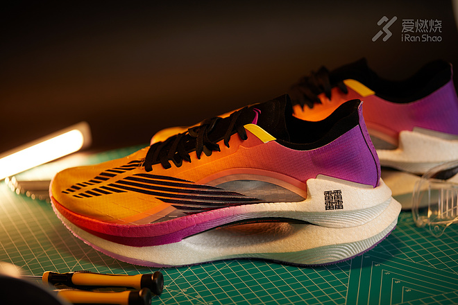 回首一年 看看我们脚上的跑鞋