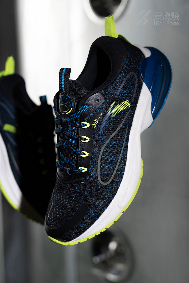 回首一年 看看我们脚上的跑鞋